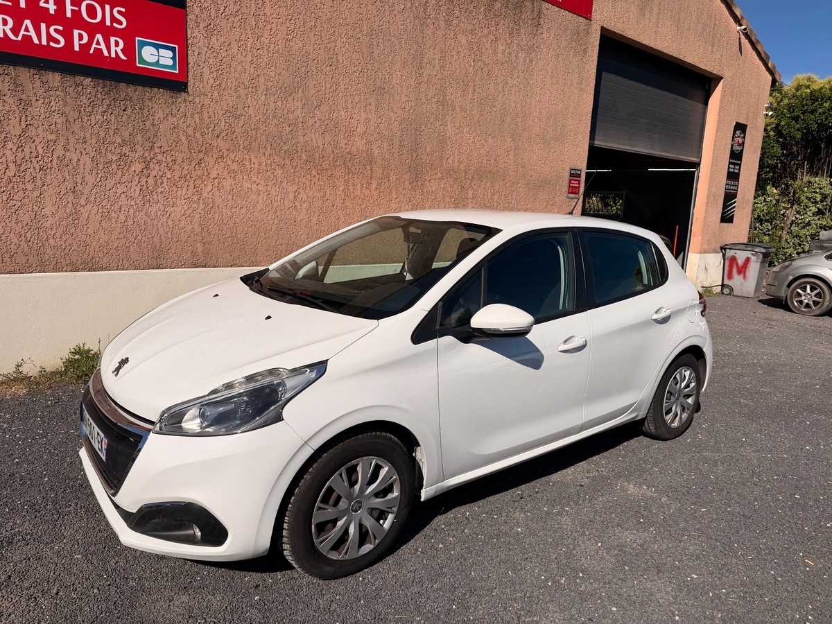 Peugeot 208