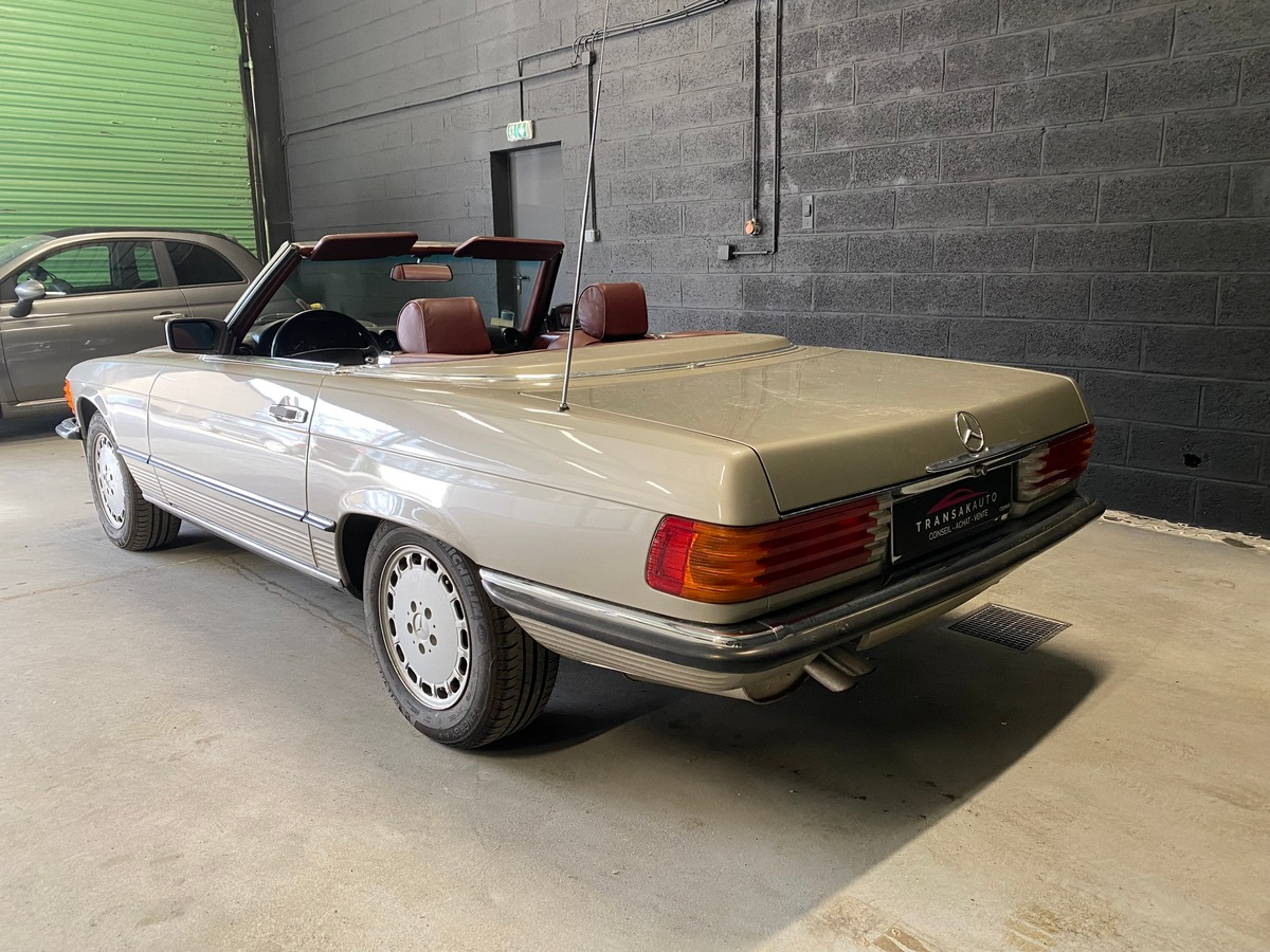 Mercedes-Benz Classe SL 560 v8 cabriolet w 107