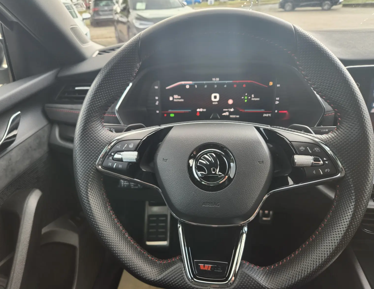 Skoda Octavia Berline 2.0 TDI 200ch RS 4x4 DSG7