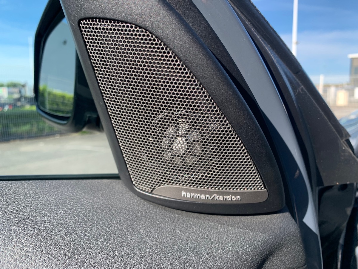 Bmw X1 192 chevaux | sDRIVE 20iA | M Sport | Caméra de recul | Harman Kardon | Attelage amovible