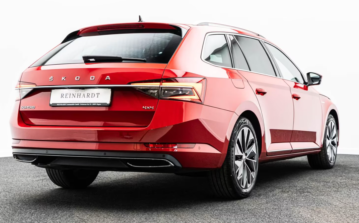 Skoda Superb Combi III 2.0 TDI 200ch SCR Laurin&Klement 4x4 DSG7 Toit ouvrant Canton Attelage