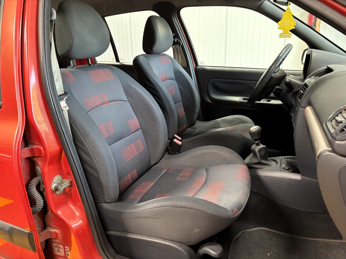 RENAULT Clio II II (2) 1.5 DCI 65 EXTREME 5P