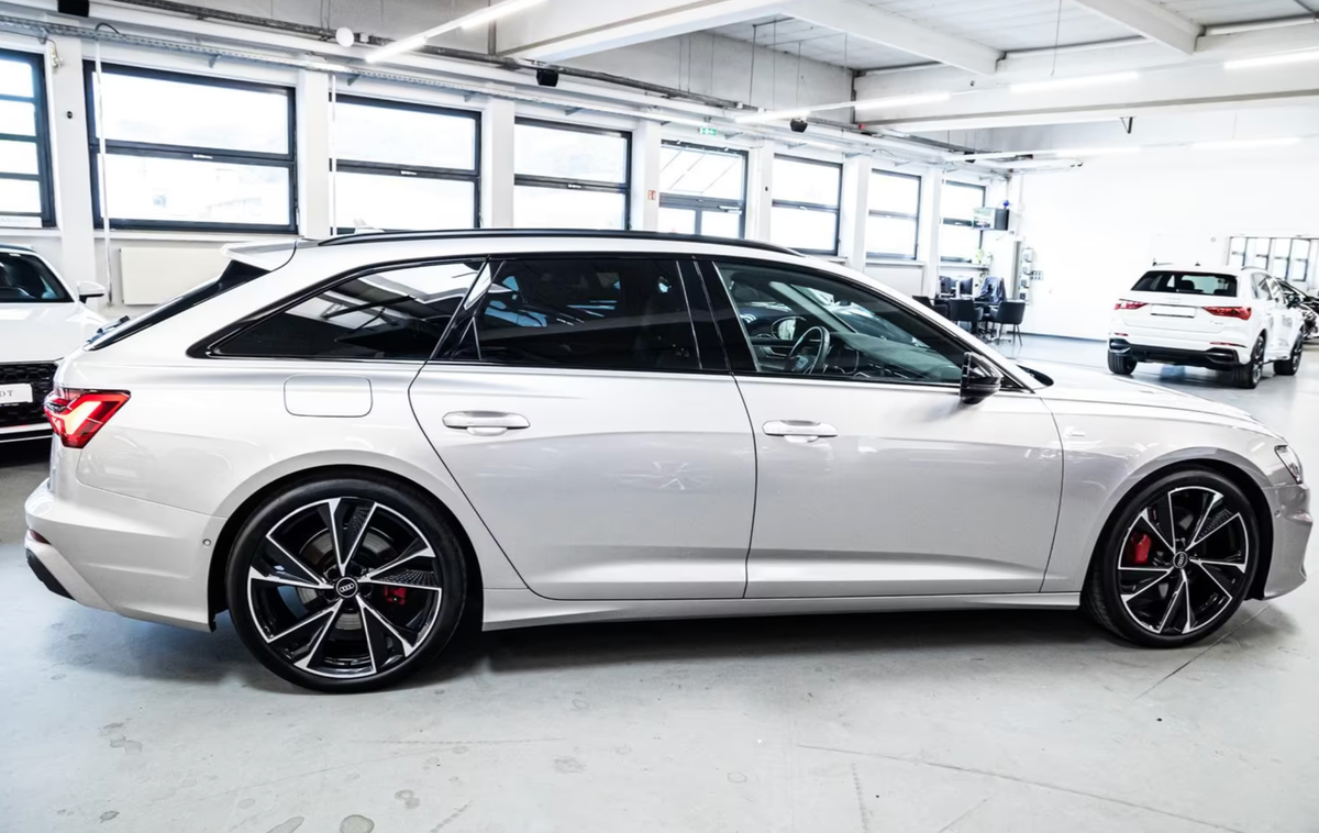 Audi A6 Avant V C8 55 TFSI e 367ch Compétition quattro S tronic 7/VO Allemand/Pas de malus