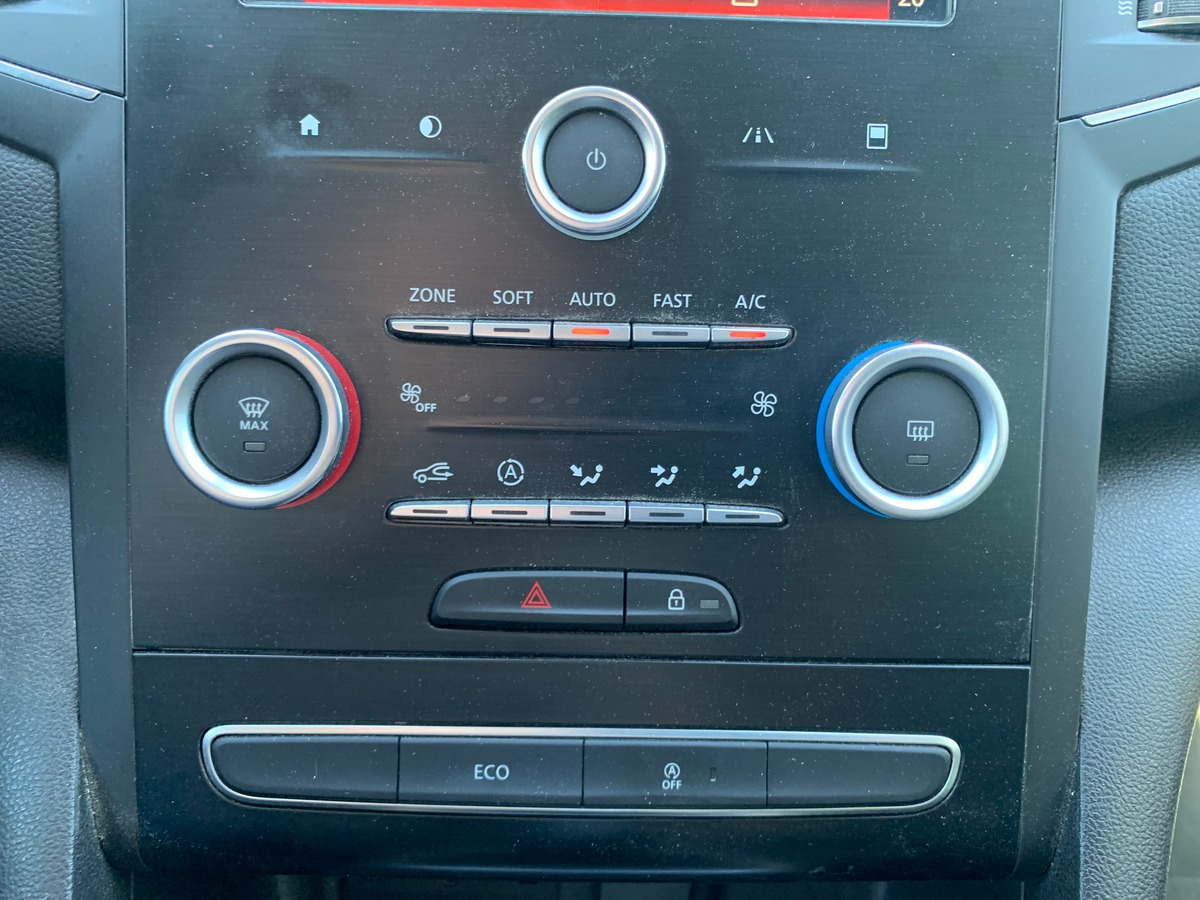 RENAULT Megane IV 110 ch | Business | Régulateur de vitesse | GPS | Boite automatique | Roue secours