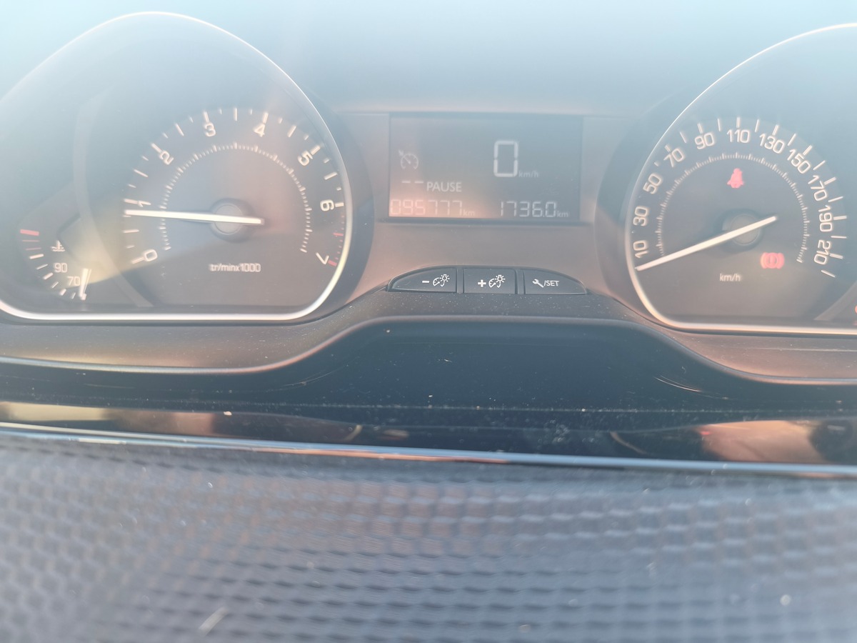 Peugeot 208 Peugeot 208 1.2 VTi Style