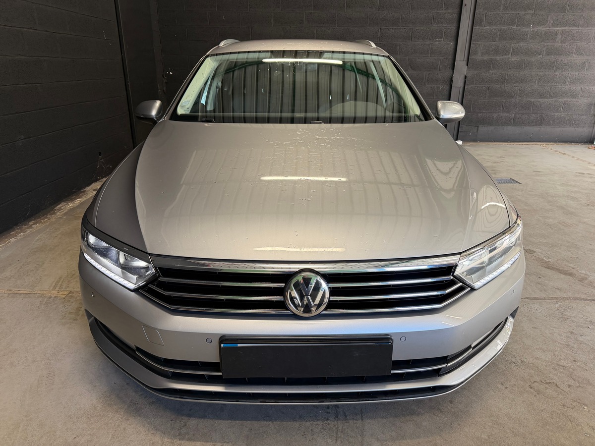 Volkswagen Passat SW Carat 2.0 tdi 150ch DSG Kit Distribution Ok