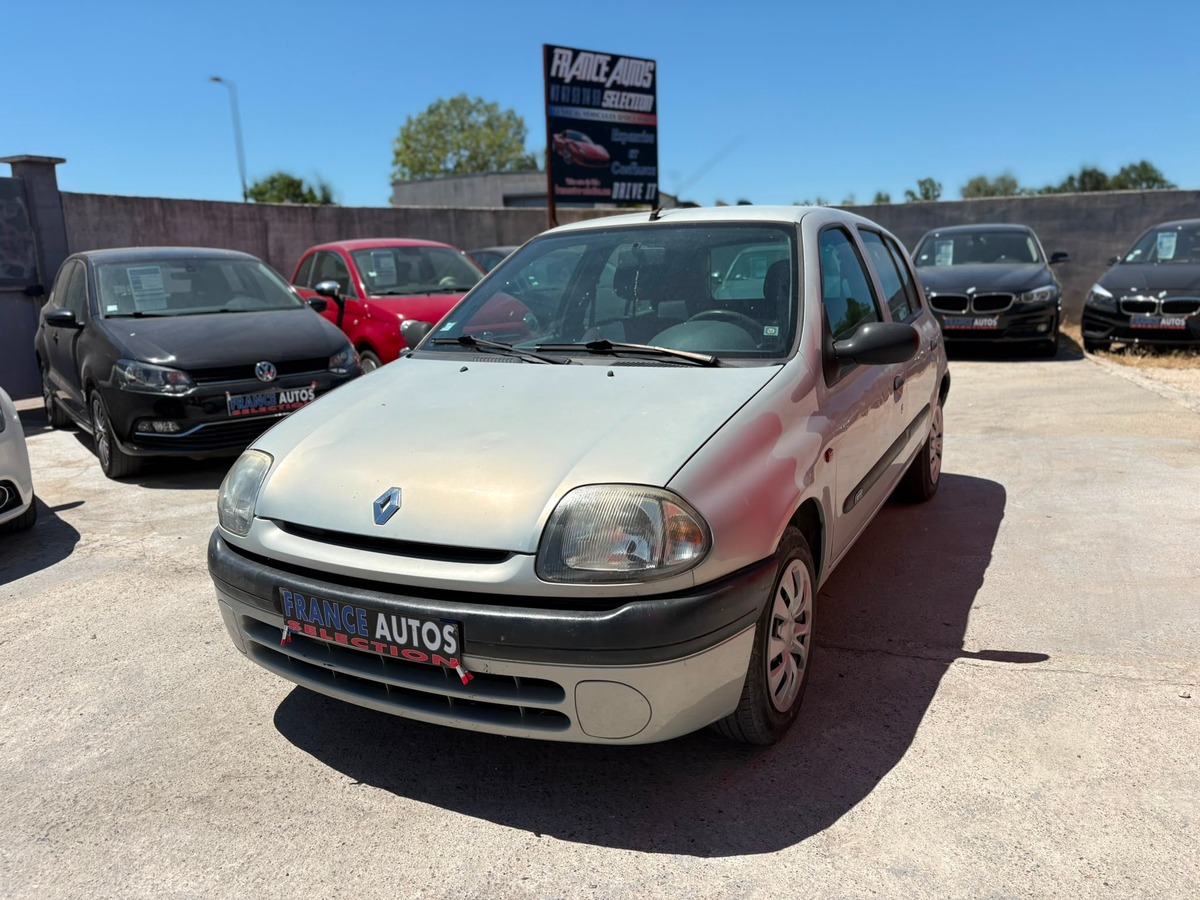 RENAULT Clio