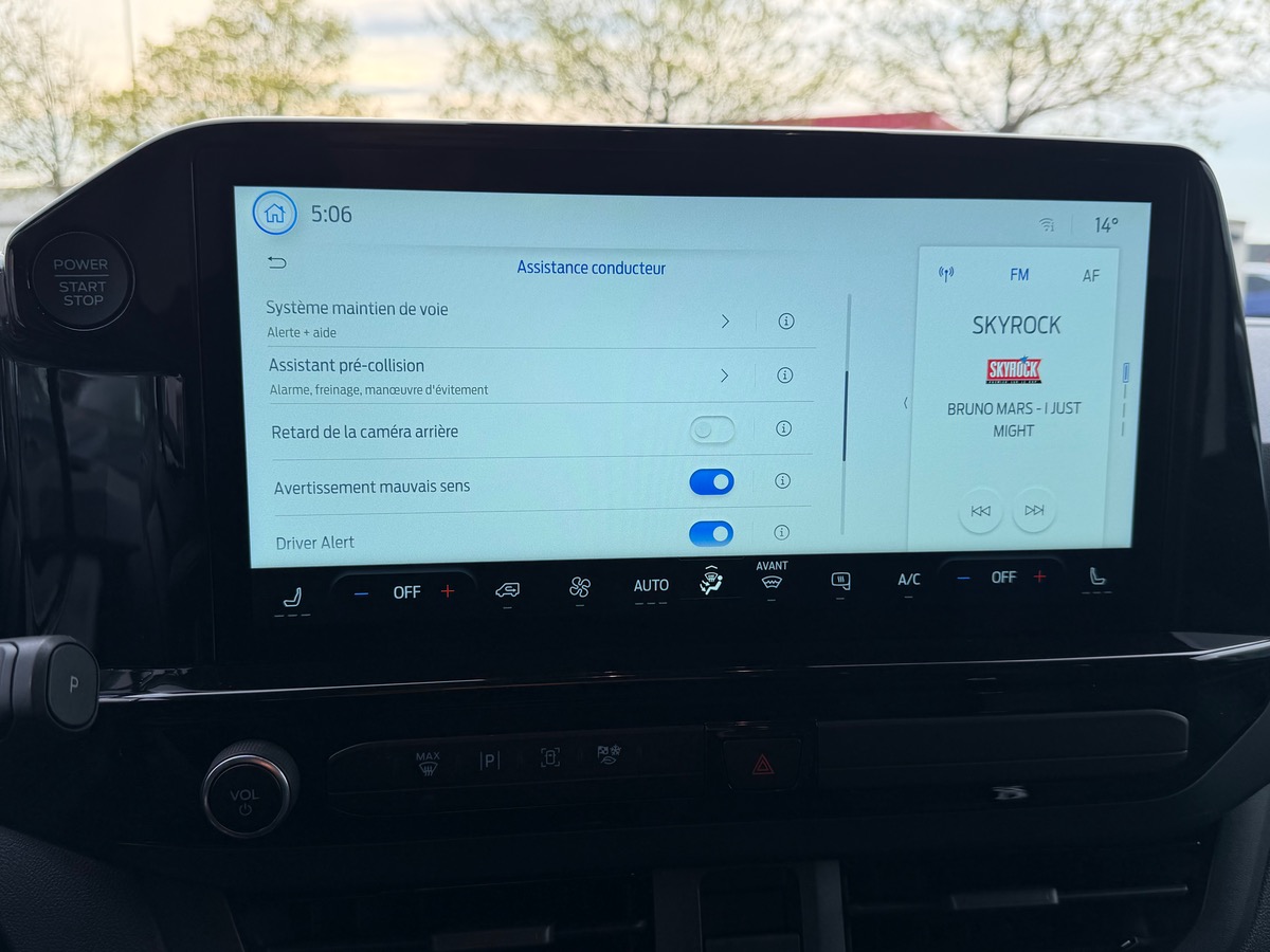 Ford TRANSIT CUSTOM 320 L2H1 2.0 TDCI 170CH BVA8 SPORT / TVA RÉCUPÉRABLE