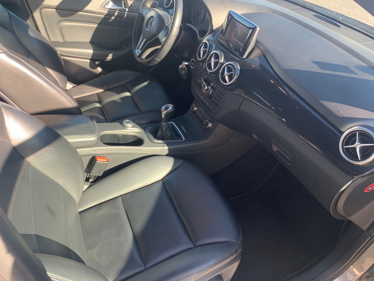 Mercedes-Benz Classe B 136 | Design | Toit ouvrant panoramique | Caméra | Cuir | Régulateur vitesse