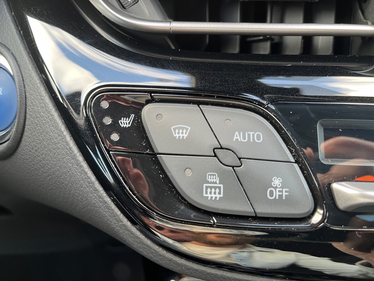 Toyota C HR 1.8 HYBRIDE 122ch COLLECTION, Cuir Alcantara, Sièges chauffants, Caméra de recul, JBL