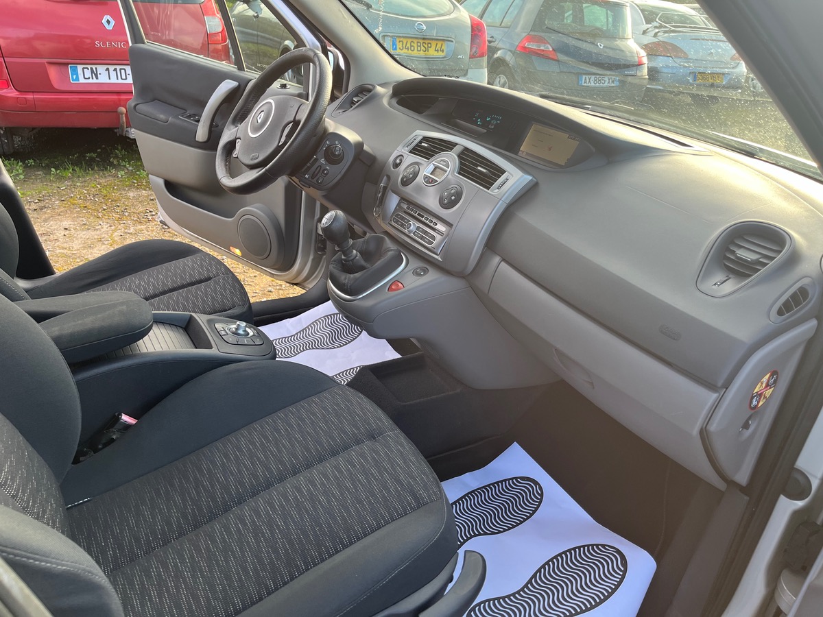 RENAULT Grand Scenic 2.0  dci