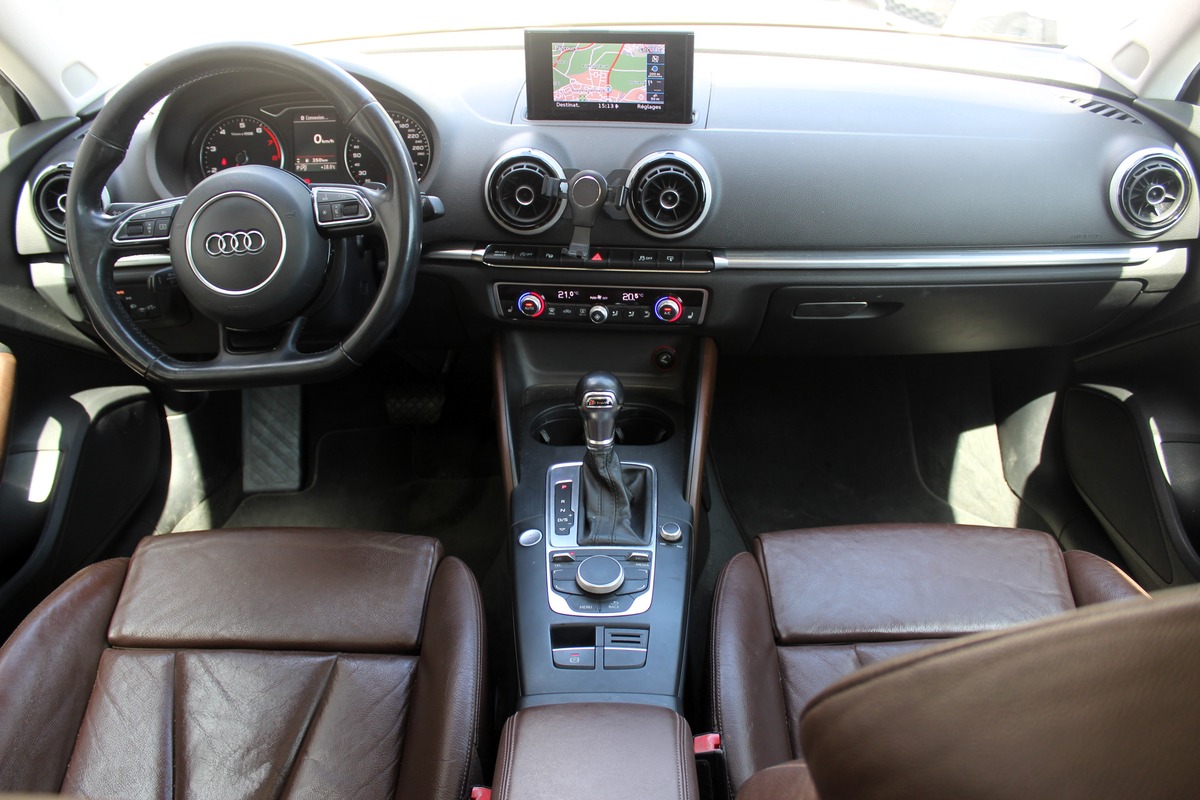 Audi A3 III 1.4 TFSi 150 ch AMBITION LUXE S TRONIC 7 + TOIT OUVRANT