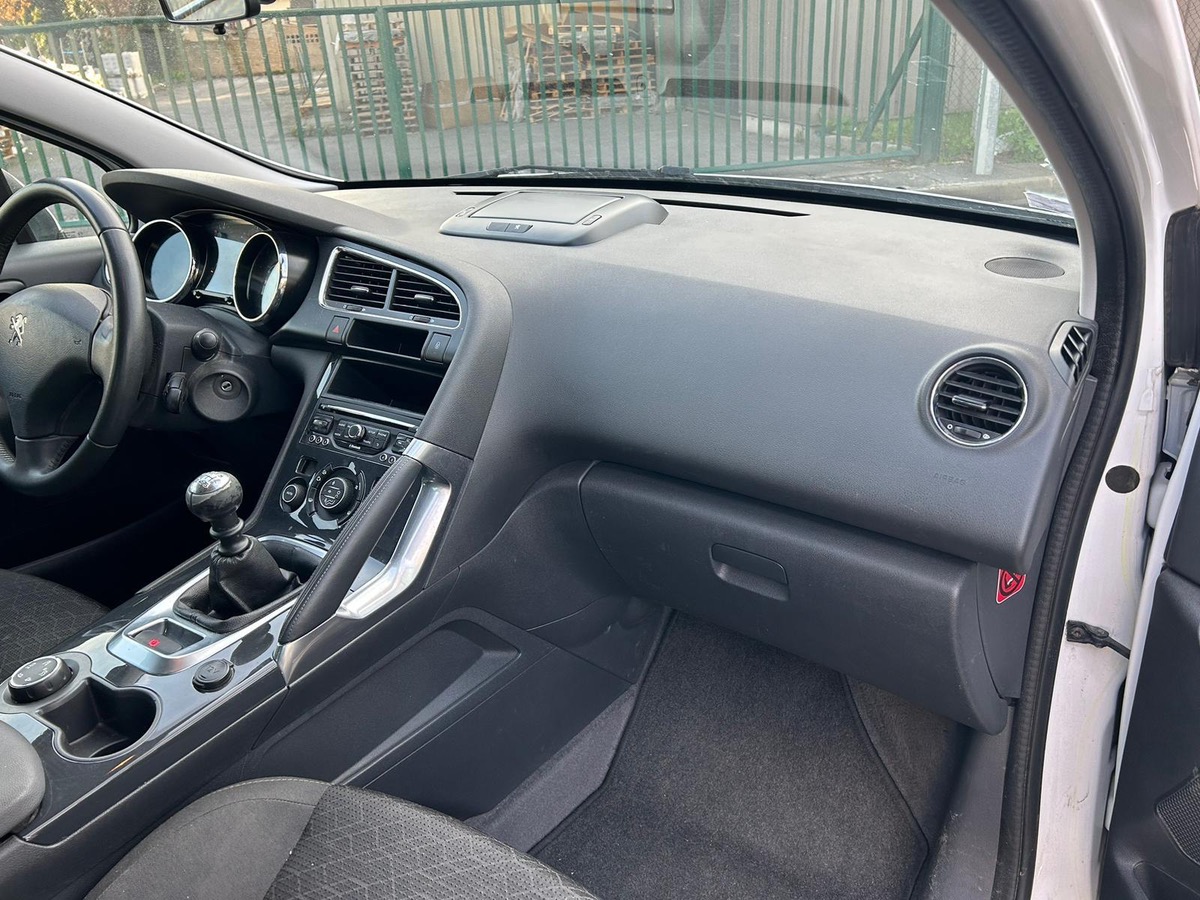 Peugeot 3008 1.6 HDI 120 CV allure 4X sans frais CBL