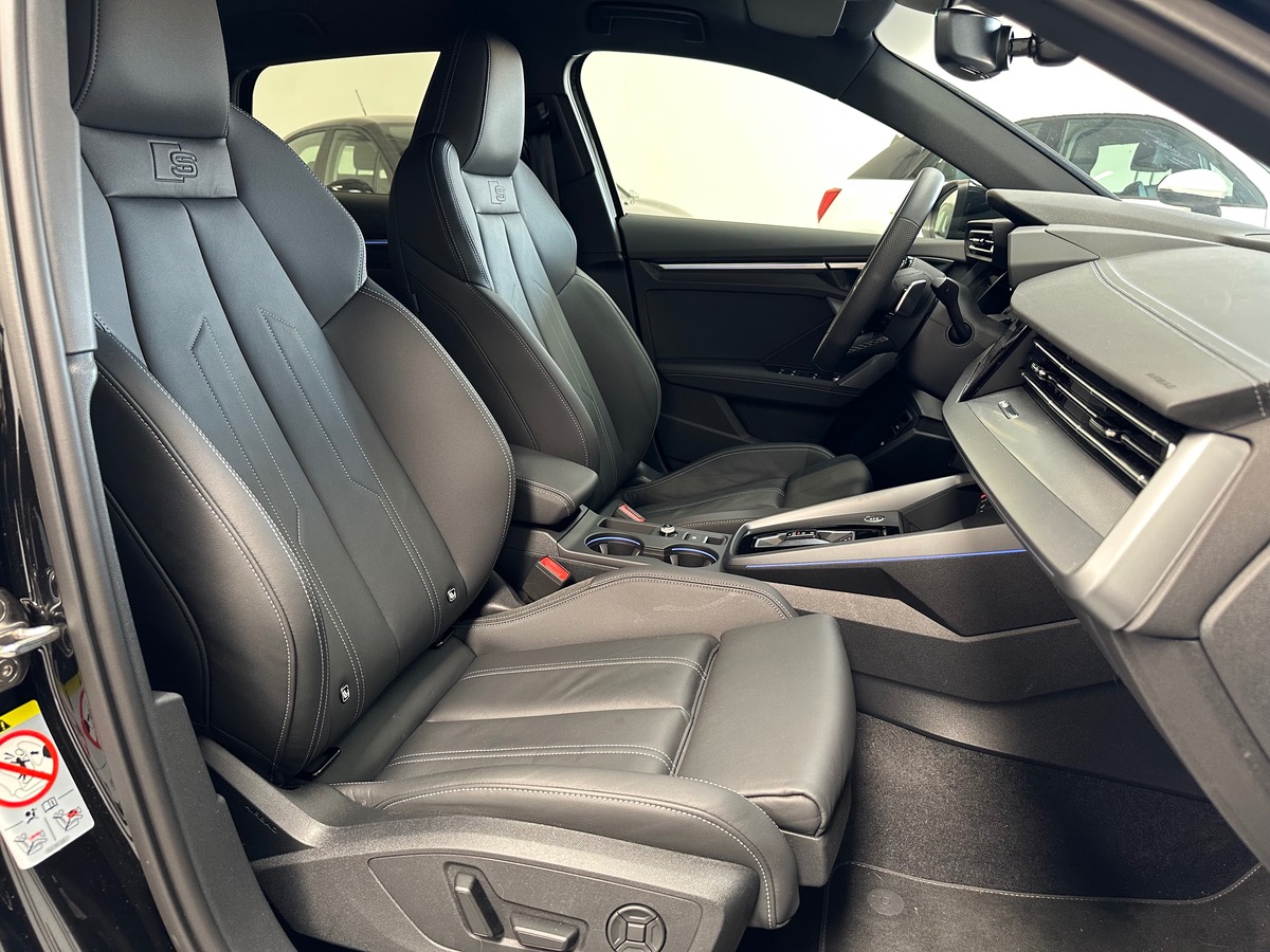 Audi A3 Sportback IV (2) 1.5 45 TFSIE HYBRIDE RECHARGEABLE 272 S LINE S TRONIC