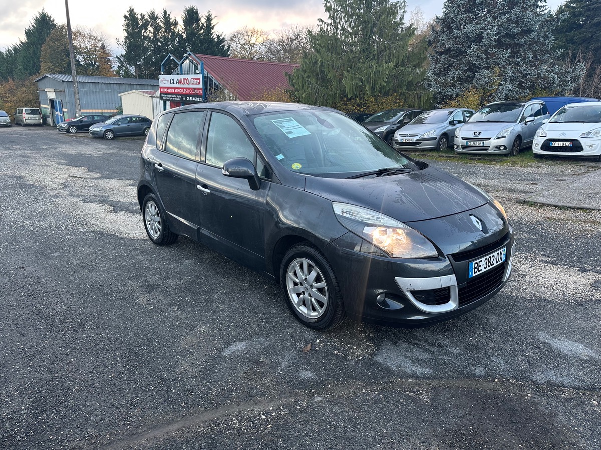 RENAULT Scenic III 1.9 dci 130 1ère main 5990e toutes option toit ouvr