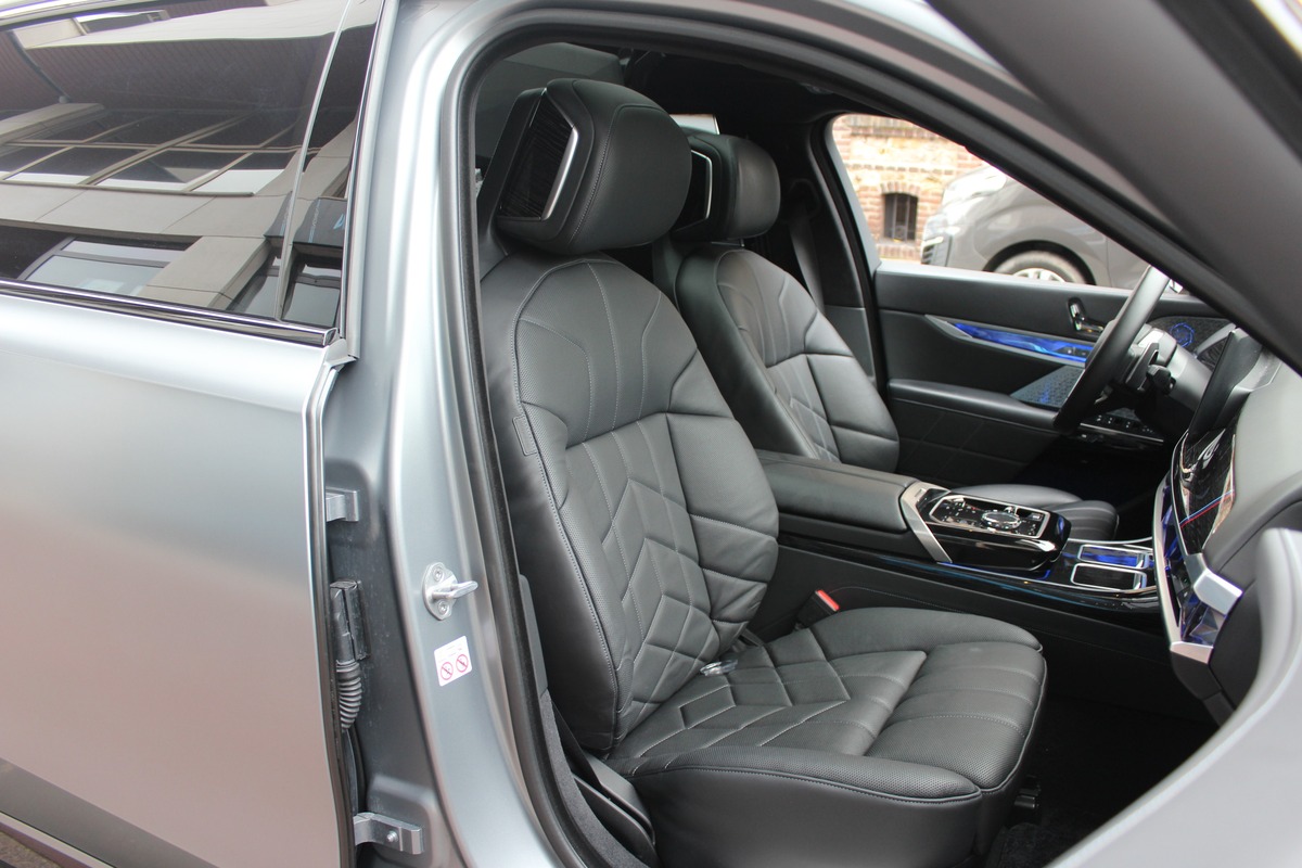 Bmw Série 7 (G70) 750E XDRIVE 490 M SPORT BVA8 FULL Options