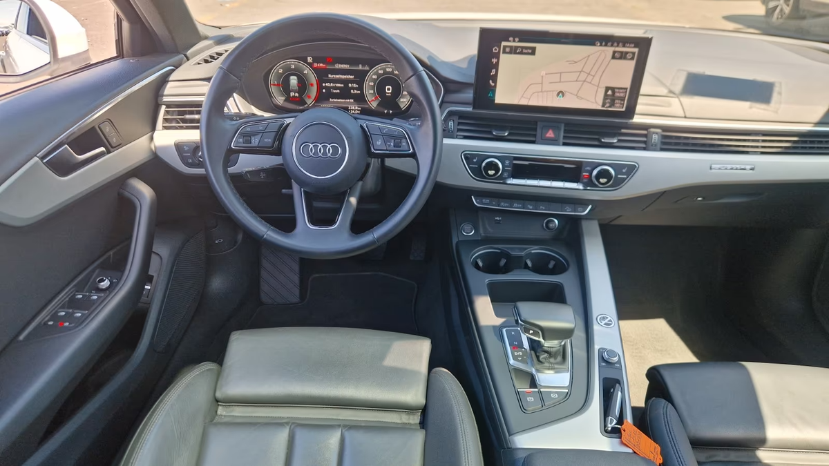 Audi A4 Allroad 40 TDI 204ch Avus quattro S tronic 7/Toit ouvrant/Attelage/Cuir/Caméra