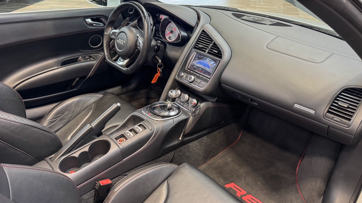 Audi R8 Spyder V10 5.2 FSI QUATTRO R-Tronic / 577 CV / CONFIG RARE