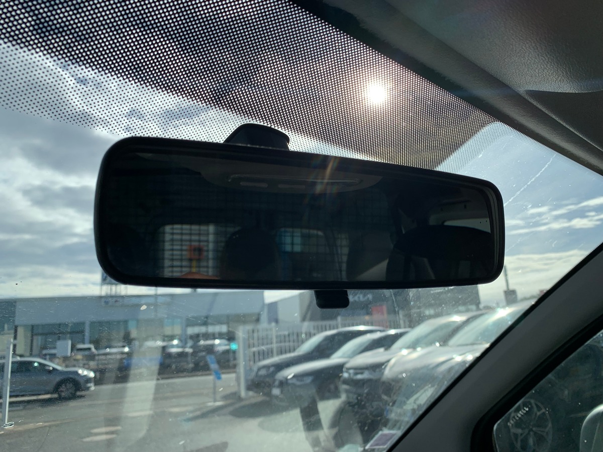 Peugeot Partner 100 ch | 5 Places | GPS | Climatisation | Attelage | Roue secours | Apple car play