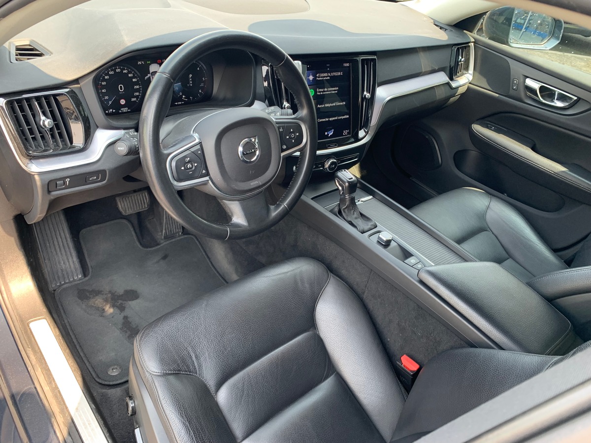 Volvo V60 150 ch | Business Excecutive | Caméra recul | Apple car Play | Cuir | Régulateur vitesse