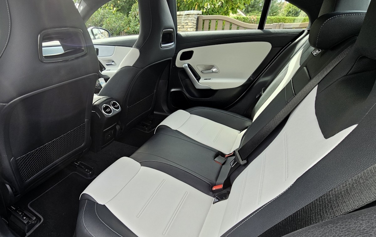 MERCEDES CLA 250E | 218 ch | Toit ouvrant panoramique | Pack AMG LINE