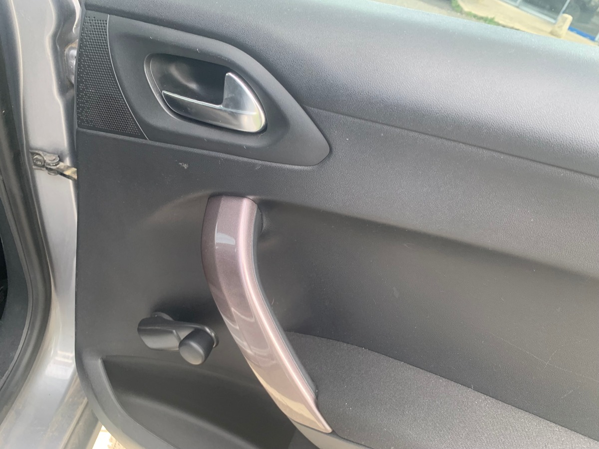 Peugeot 2008 100 ch | Style | Régulateur de vitesse | GPS | Bluetooth | Radar arriére | Barres toit