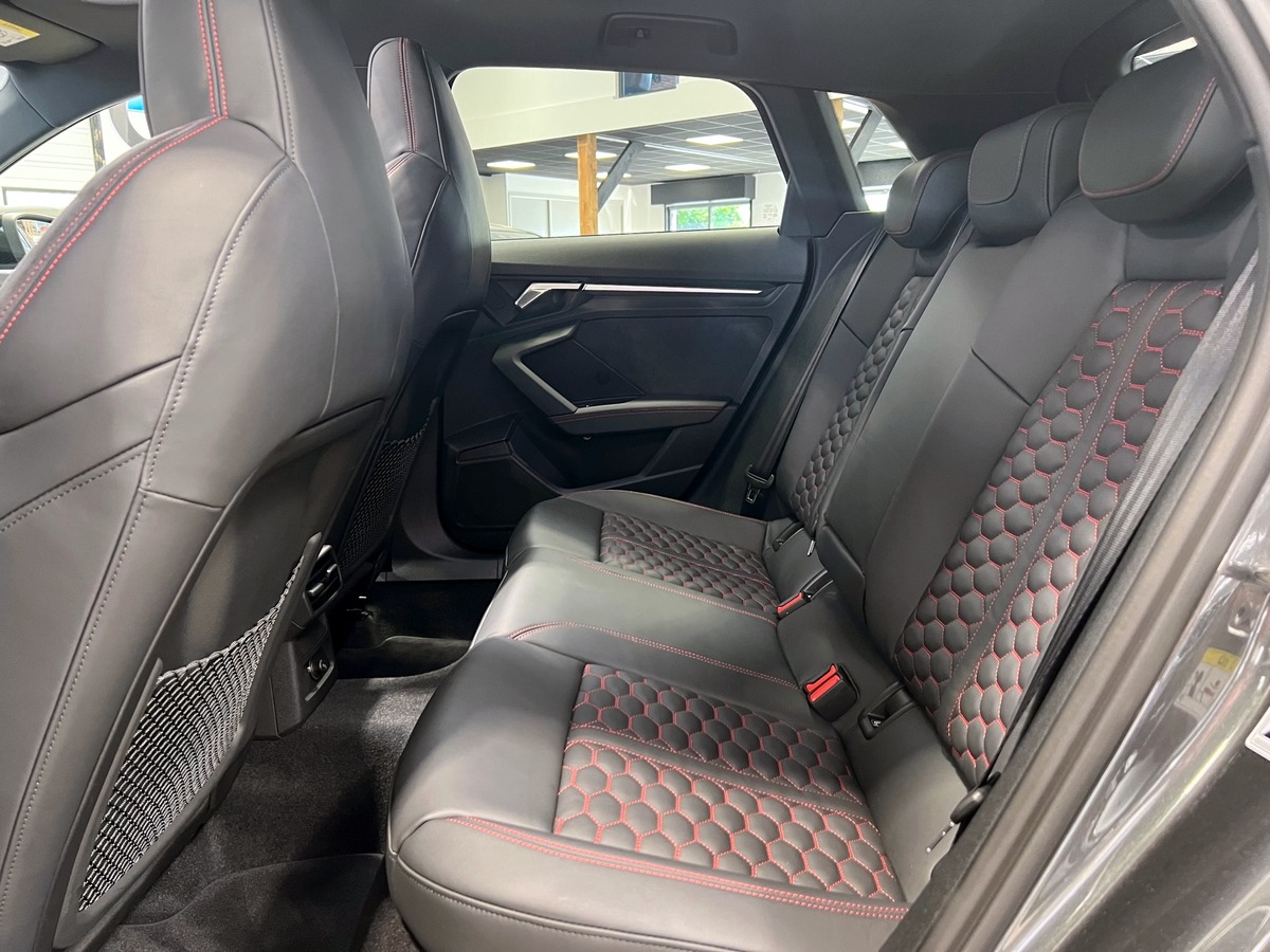 Audi RS3 Sportback QUATTRO 2.5L TFSi 400  S-TRONIC DAYTONA GREY 