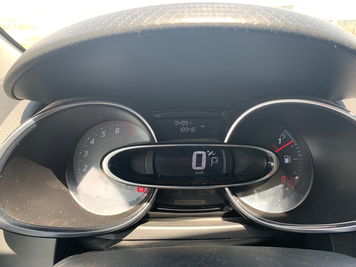RENAULT Clio IV 200 ch | RS | Caméra recul | Régulateur vitesse | GPS | Bluetooth | Palettes volant