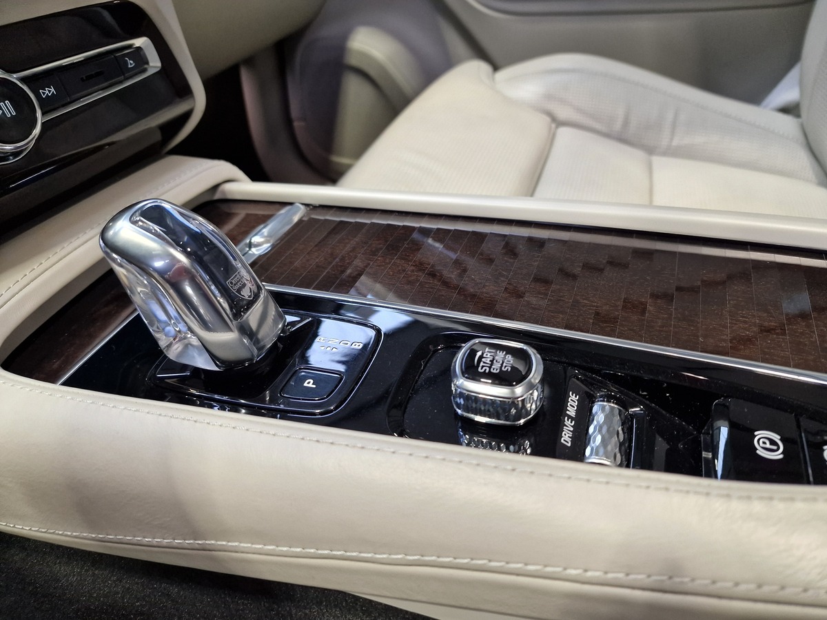 Volvo XC90 2.0 T8 INSCRIPTION LUXE 390 TVA RECUPERABLE 7 PLACES II E