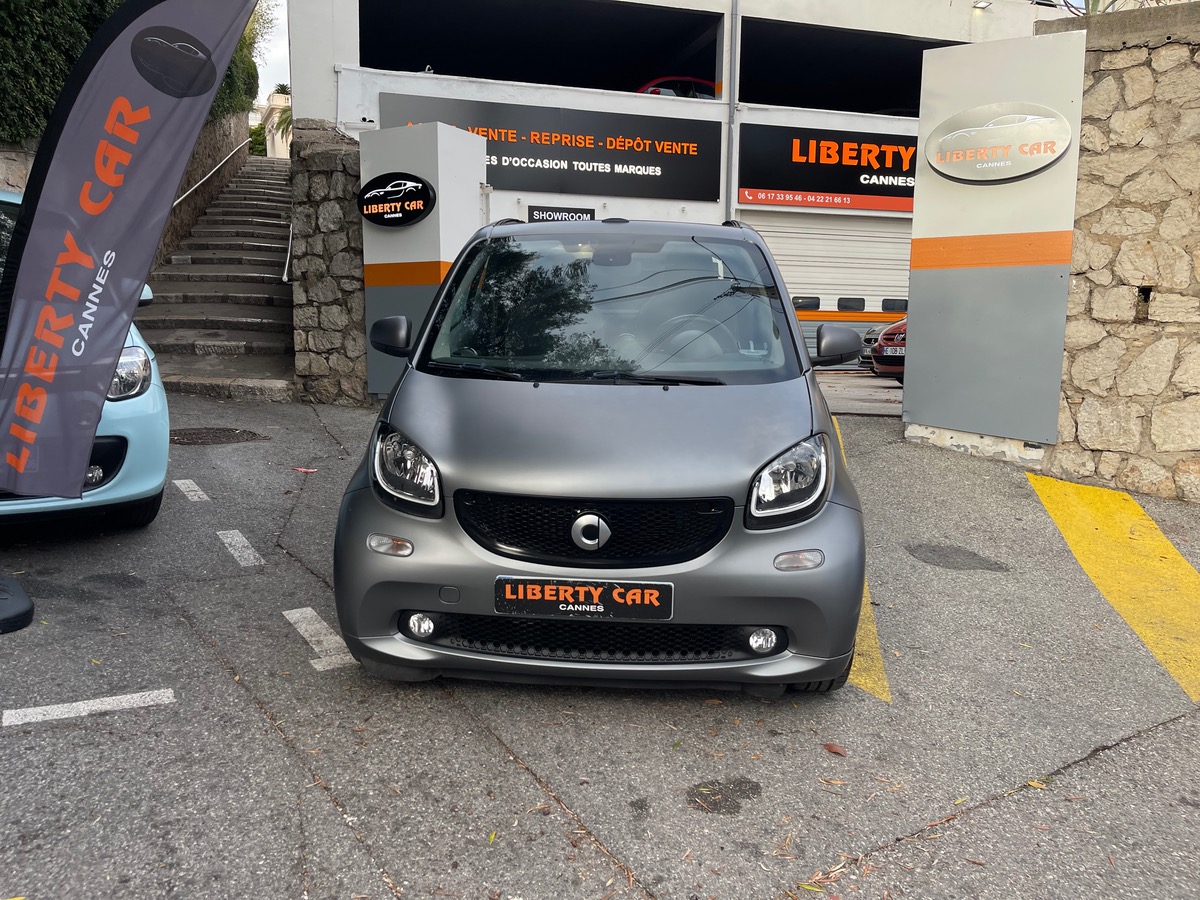 Smart FORTWO Cabriolet 90 CV / Gris Mat / Pommeau Brabus / Jantes Noires / Ecran GPS