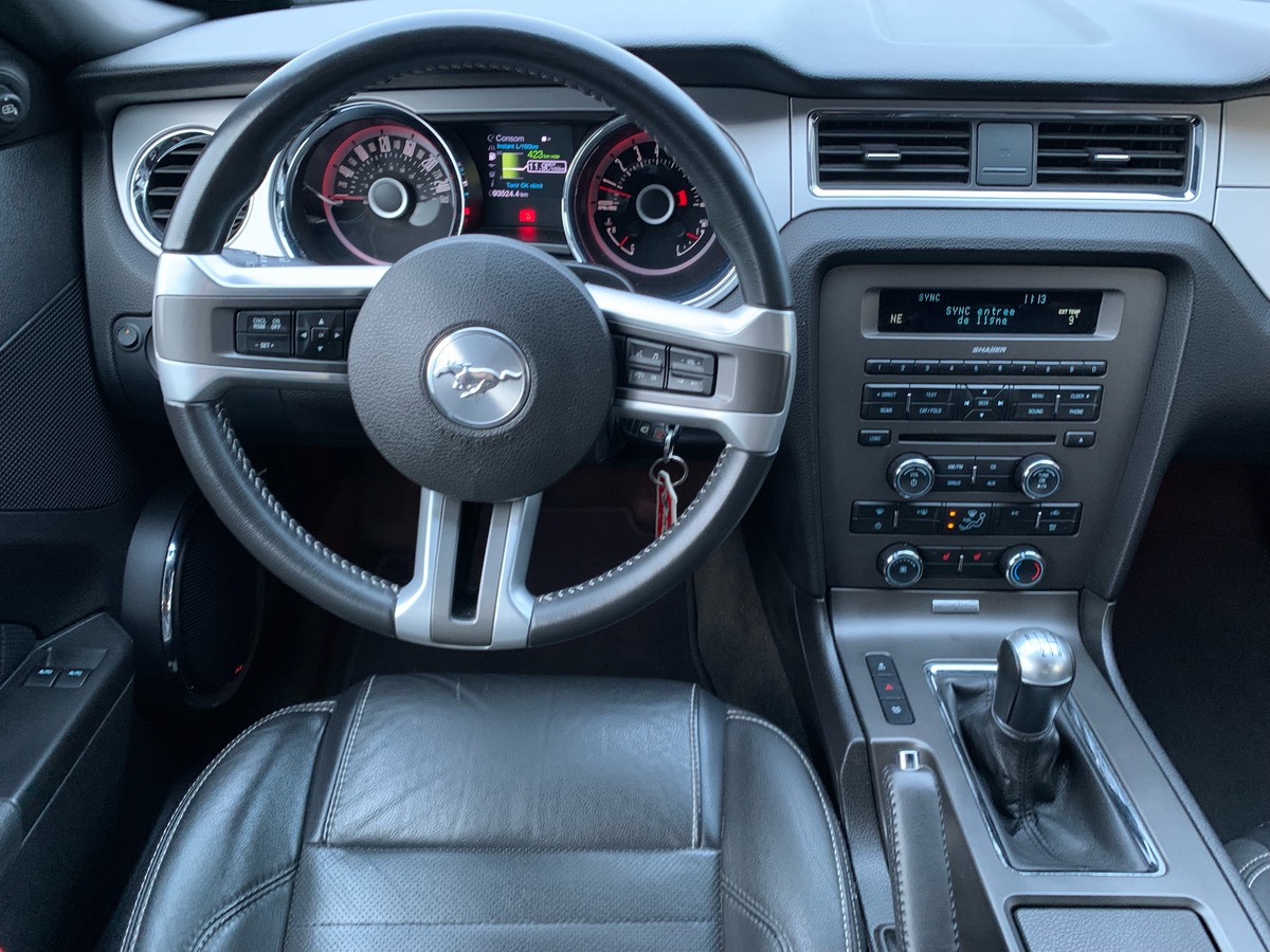 Ford Mustang 305 ch | Reprogrammation Ethanol | Intérieur cuir | Siéges avant chauffants