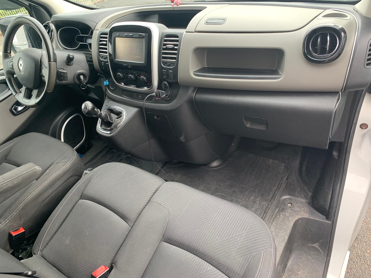 RENAULT Trafic 95 chevaux | 3 Places | Régulateur de vitesse | GPS | Climatisation | Bluetooth