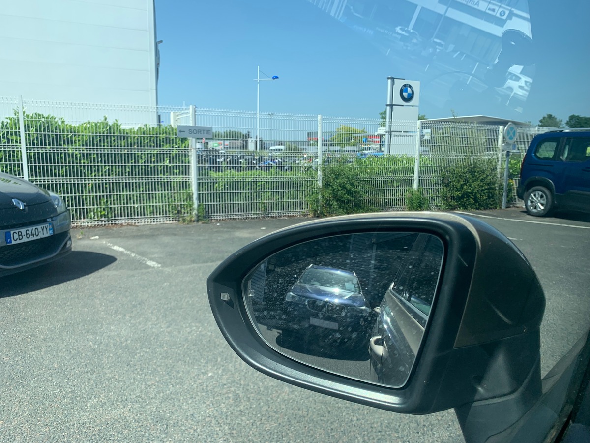 Volkswagen Touran 115 | Confortline | Caméra recul | Régulateur vitesse adaptatif | Apple car Play