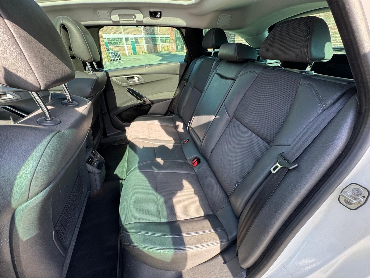 Peugeot 508 SW Phase 2 / 2.0 HDi 180 Allure -Boite automatique- Crochet d'attelage - Garantie