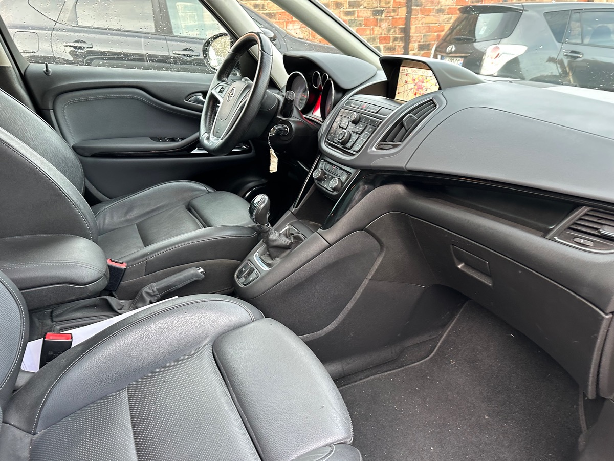 Opel Zafira Tourer 2.0 CDTI 165 CH cosmo 7places 4XCB