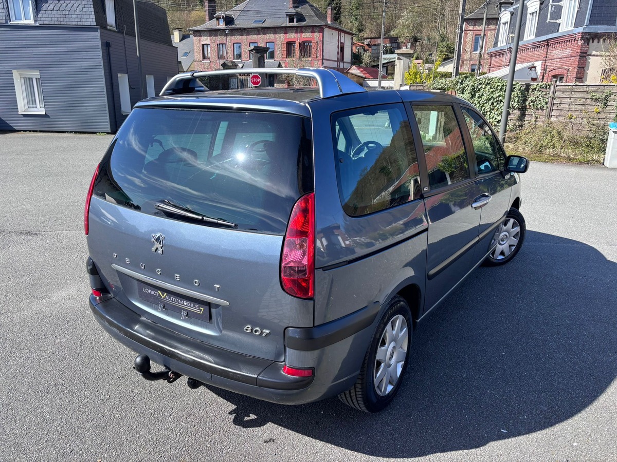 Peugeot 807 8 places 2.0 HDi 120 Confort - Distribution neuve - Attelage - Garantie