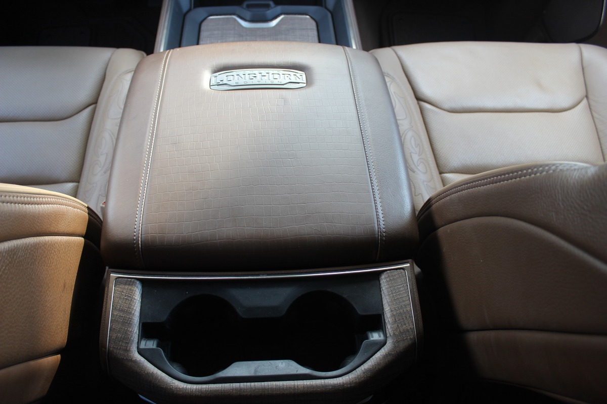 Dodge RAM CREW CAB 1500 5.7 V8 396 ch LARAMIE EDITION LONGHORN / RAM BOX / CARPLAY / ATTELAGE / E85