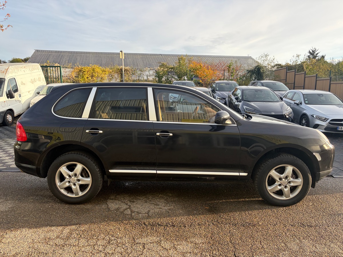 Porsche Cayenne 3.2 V6 250cv Boîte auto SIÈGE ÉLECTRIQUE - TOIT OUVRANT -  CLIMATISATION AUTOMATIQUE
