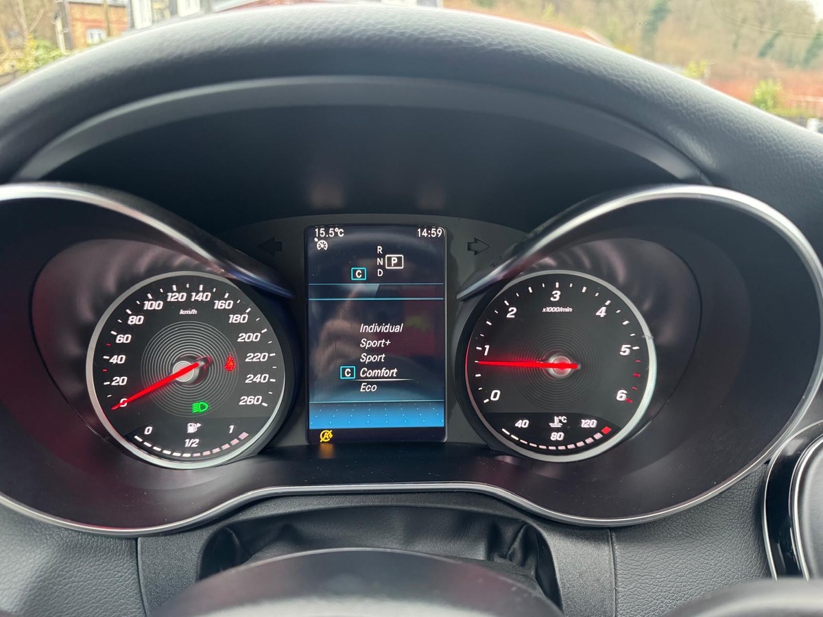 Mercedes-Benz Classe C Break 220 d 194ch AMG Line 9G-Tronic