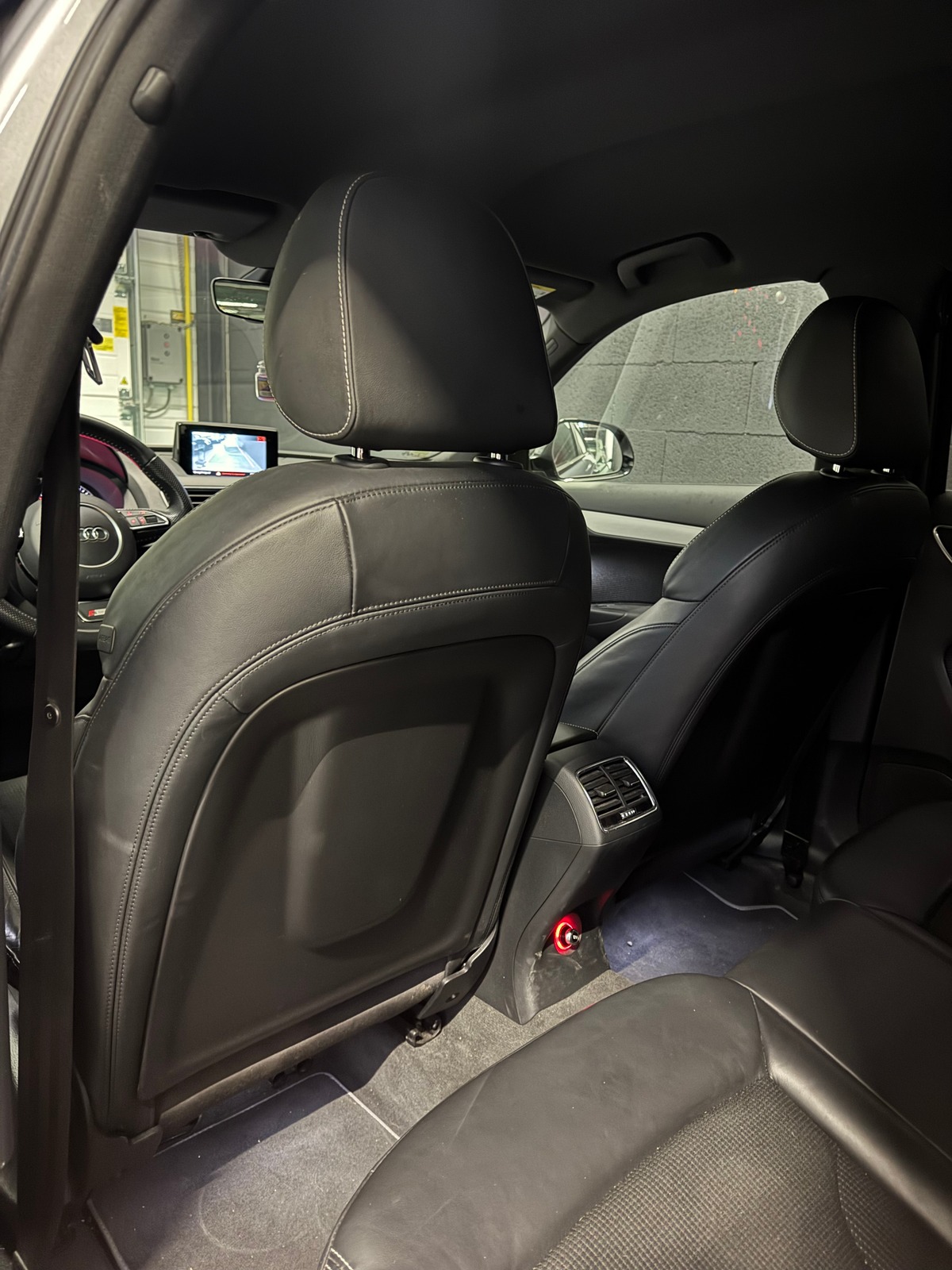 Audi Q3 2.0 TDI 120 MIDNIGHT SERIES SUIVI FULL AUDI