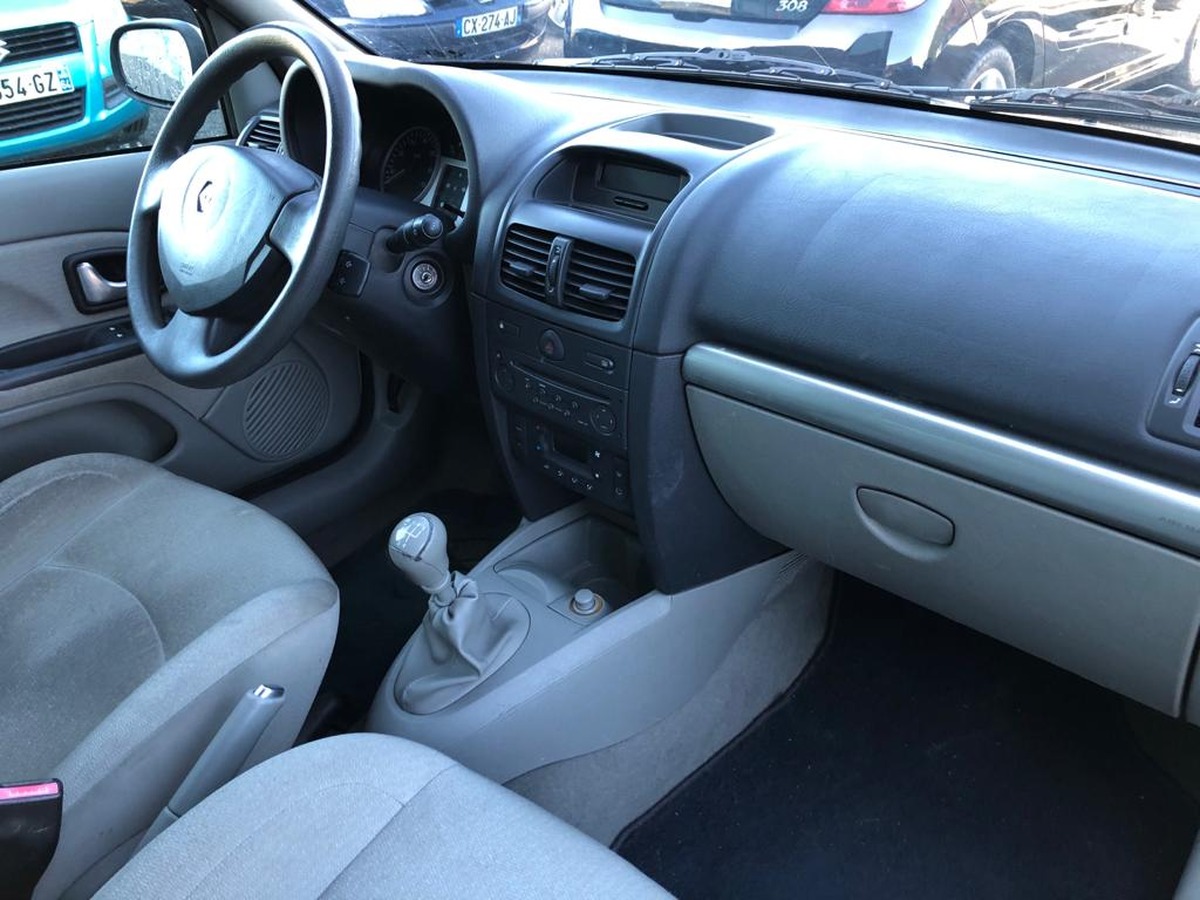 RENAULT Clio 1.5 dci - 65