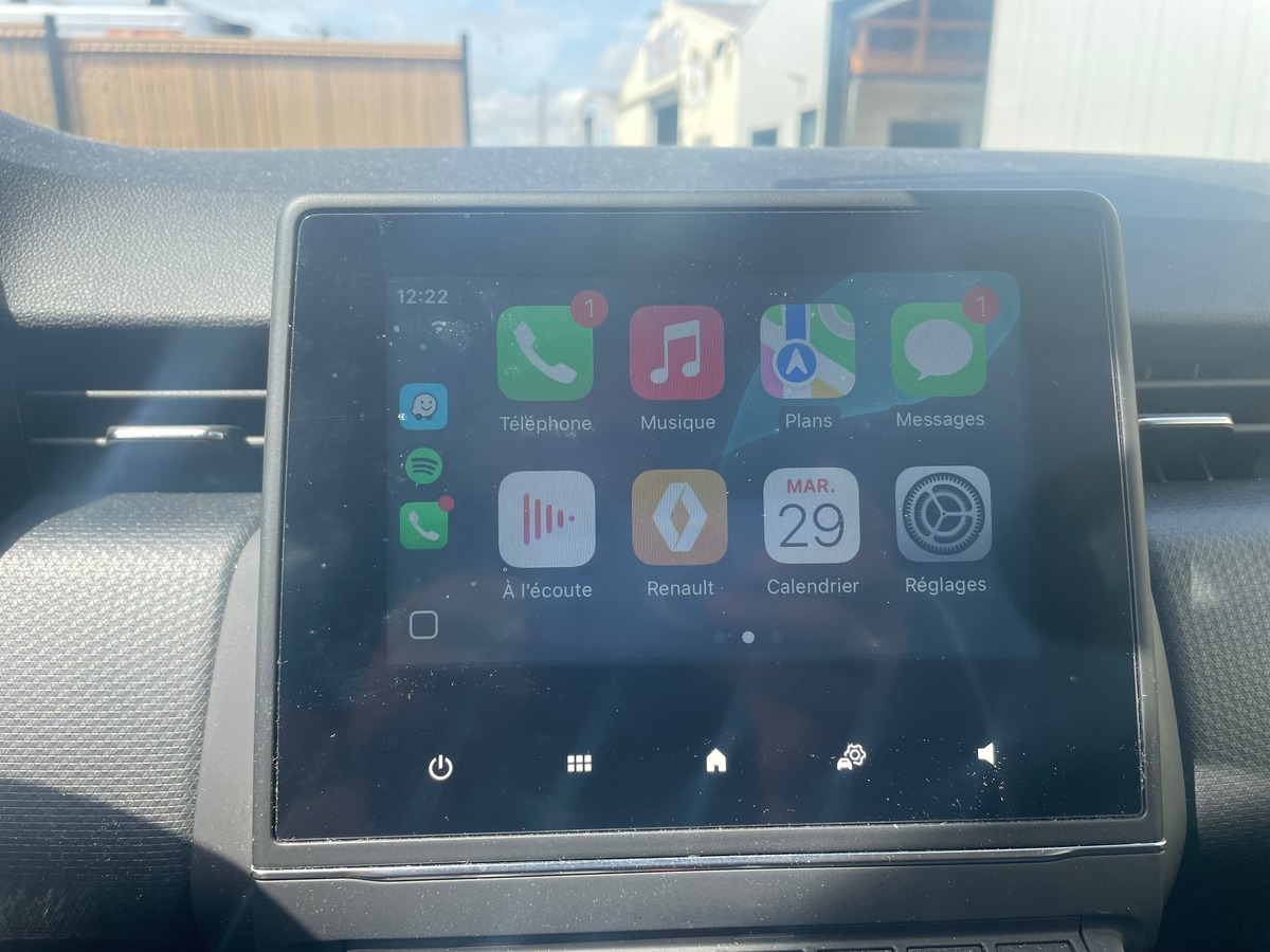 RENAULT Clio V 1.0 TCe 100 cv CARPLAY - CLIMATISATION - RADAR DE RECUL - REGULATEUR DE VITESSE