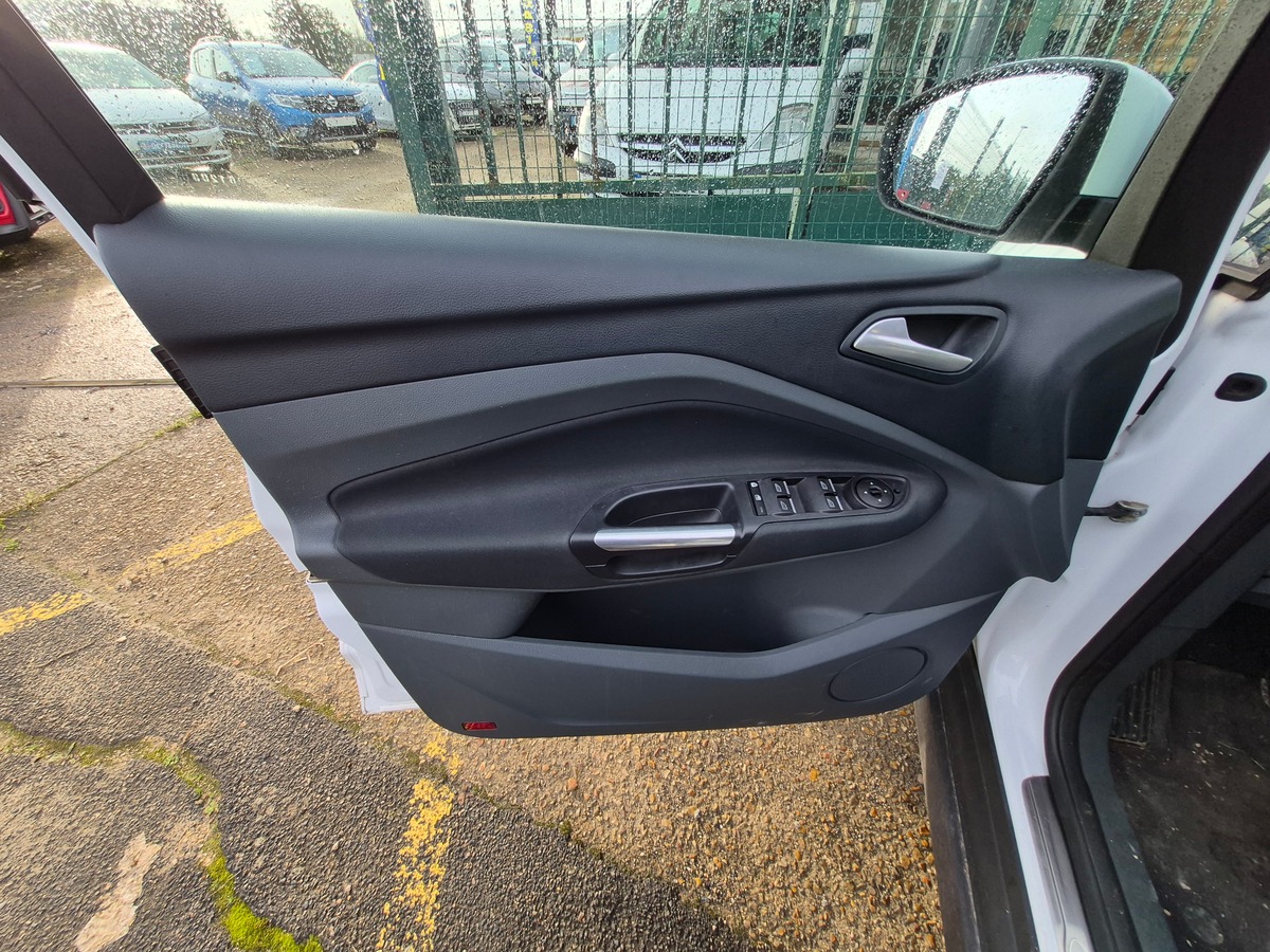 Ford C-max 1.0 ECOBOOST 125 TITANIUM