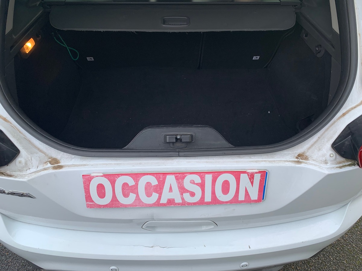 Ford Kuga 140 | TREND | Radar de stationnement avant arriére | Attelage | Climaisation | Jantes 17''