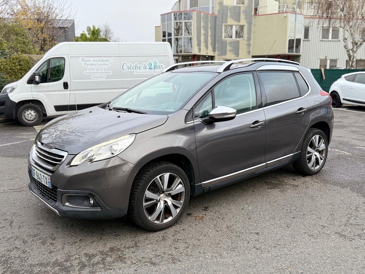 Peugeot 2008 1.6 e-HDI 115 CV féline  tout optiont en 4XCBLeux