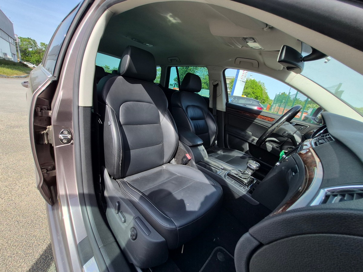 Skoda Superb Combi II 2.0 TDI 170 CR FAP PRAHA DSG