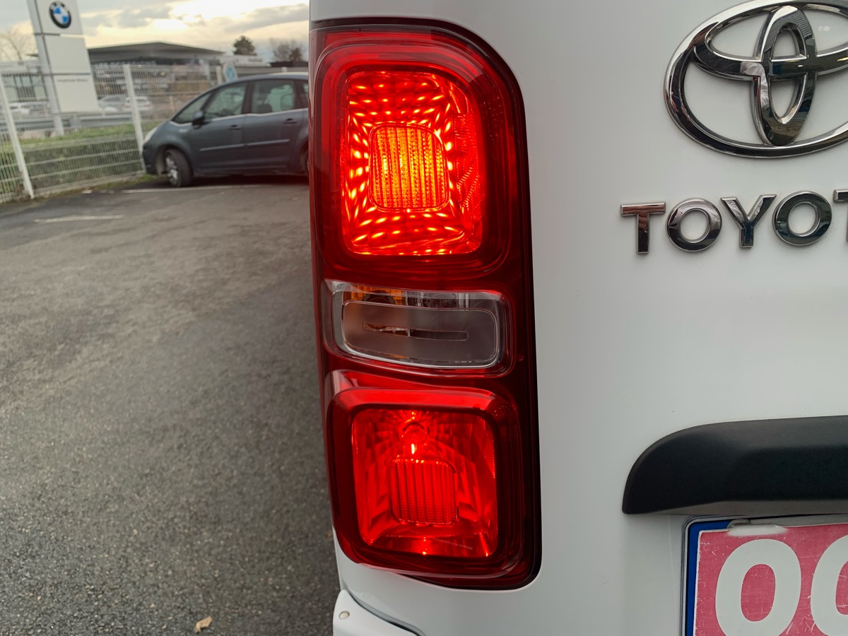 Toyota ProAce 180 ch | Business access | TVA Récupérable | 3 Places | Apple car play Android auto