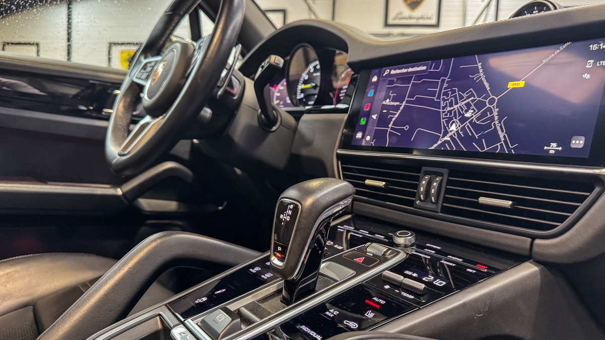 Porsche Cayenne III 3.0 V6 E-HYBRID 462 / FRANCE / 1ERE MAIN