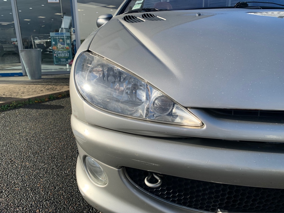 Peugeot 206 CC 136 ch | Rolland Garros | Sellerie cuir | Climatisation automatique | Jantes Alu