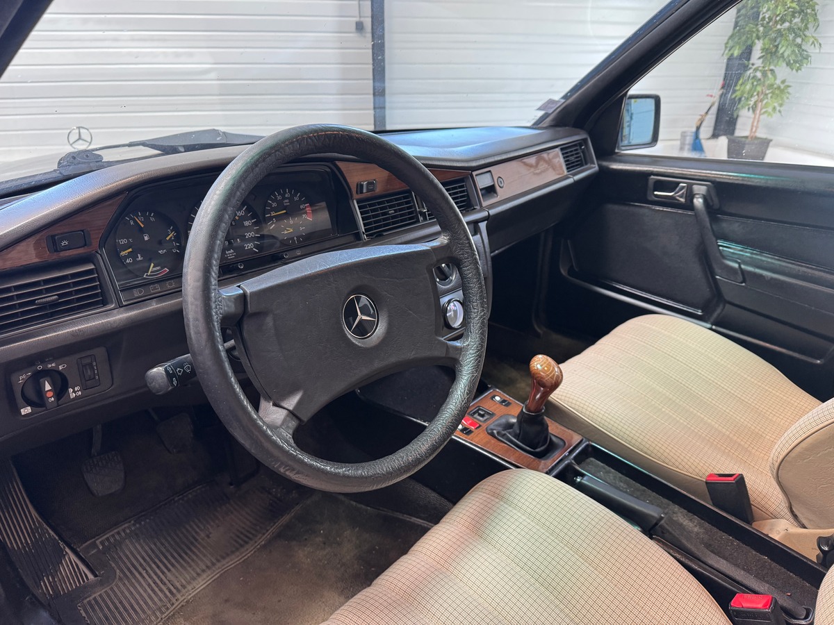 MERCEDES 190 E 2.0 122CV BVM5 W201